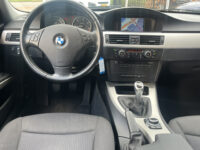 BMW 3 Serie Touring 320d BluePerformance High Executive // NAVI // CLIMA // CRUISE // SCHUIF/KANTELDAK // STOELVERWARMING //