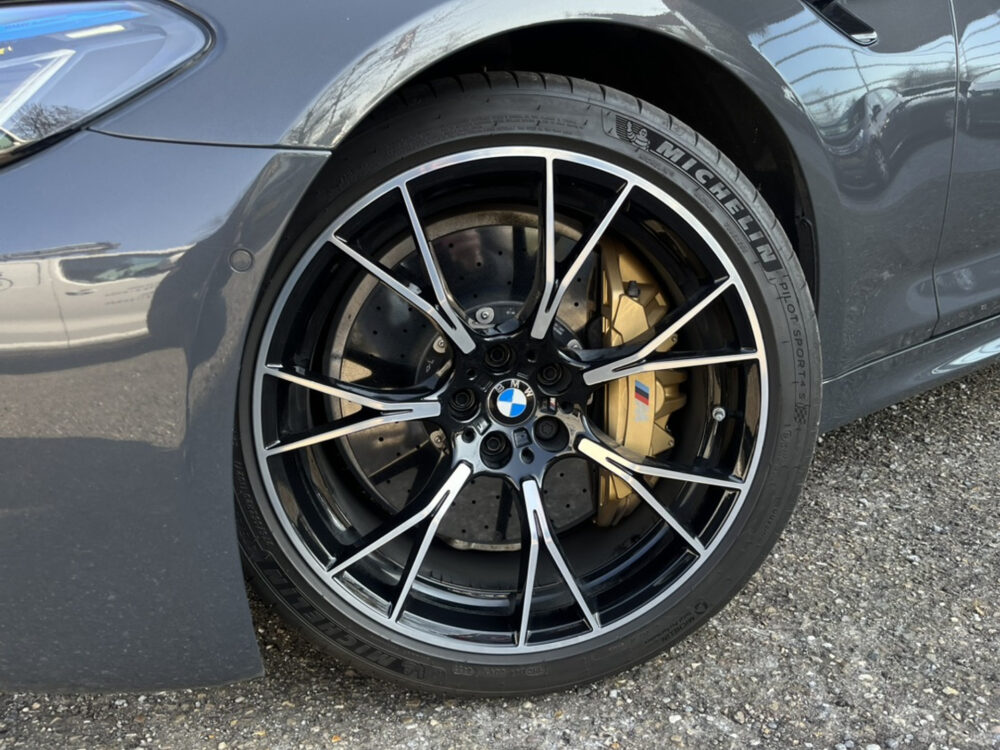 BMW 5 Serie M5 Competition // Laser-lights // HUD // B&W audio // ADAP. CRUISE // M Carbon-keramisch remmen // CARBON DAK //