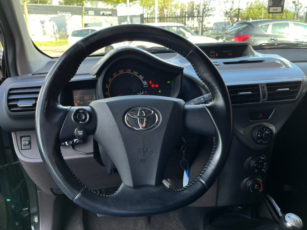 Toyota iQ 1.0 VVTi Comfort // AIRCO // PERFECT ONDERHOUDEN // ELEK. RAMEN //