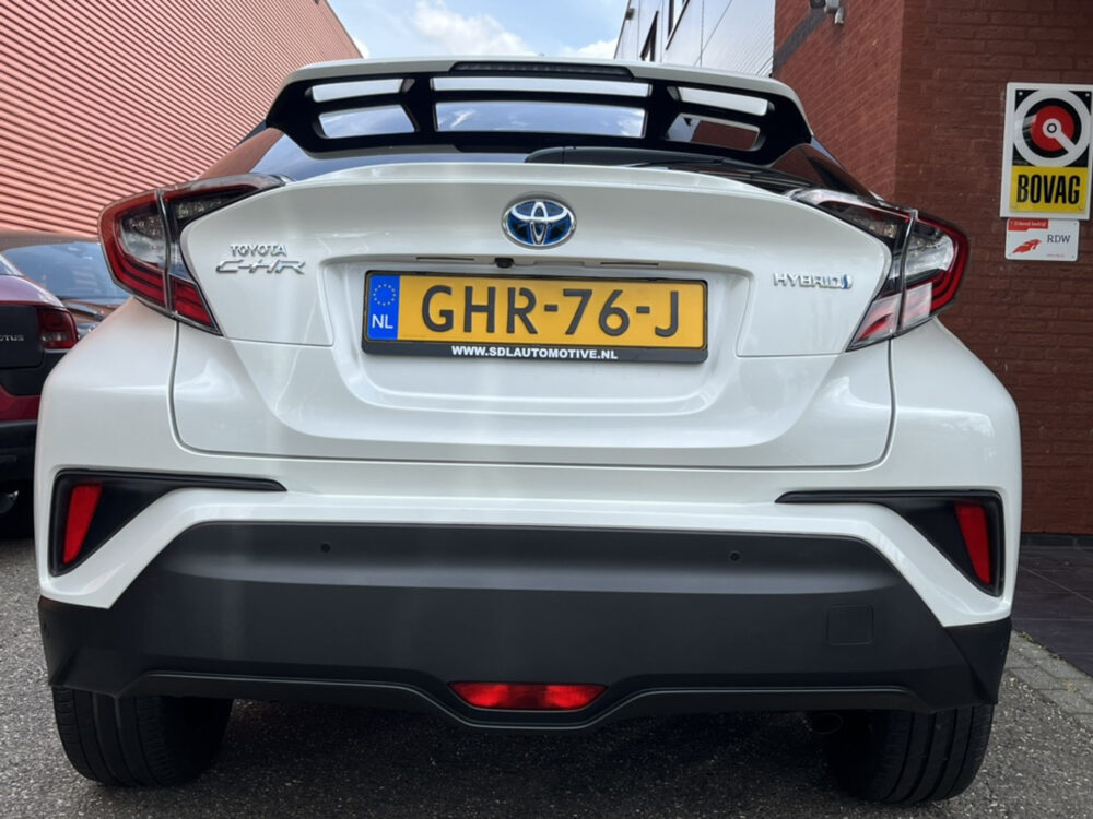 Toyota C-HR 1.8 Hybrid Executive // FULL LED // DODEHOEK // NAVI // HALF LEDER // ADAP. CRUISE // JBL AUDIO // KEYLESS //