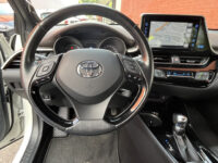 Toyota C-HR 1.8 Hybrid Executive // FULL LED // DODEHOEK // NAVI // HALF LEDER // ADAP. CRUISE // JBL AUDIO // KEYLESS //