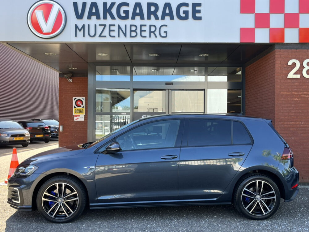 Volkswagen Golf 1.4 TSI GTE // NAVI // FULL LED // PDC // CLIMA