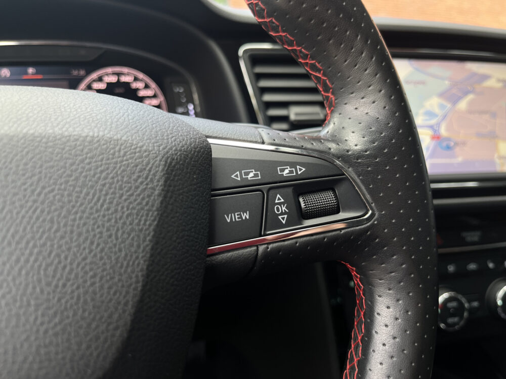 SEAT Leon 1.5 TSI FR Business Intense // DIGITAL COCKPIT // FULL LED // ANDROID // APPLECARPLAY // CAMERA