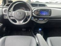 Toyota Yaris 1.5 Full Hybrid Dynamic // NAVI // CLIMA // CAMERA // PDC // PANO-DAK