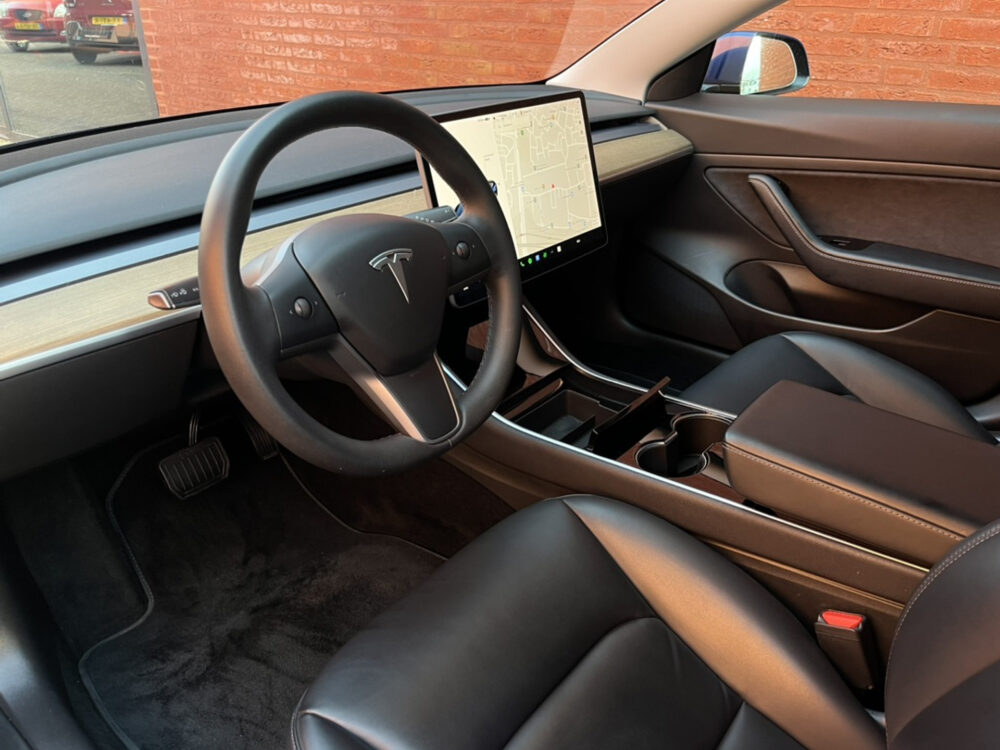 Tesla Model 3 Standard RWD Plus 60 kWh // AUTOPILOT // LEDER // PANODAK // 360 CAMERA // FULL LED //