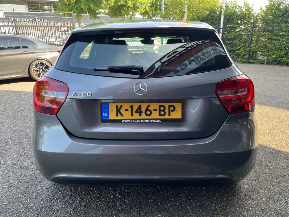 Mercedes-Benz A-Klasse 180 Ambition // NAVI // AIRCO // PDC // CRUISE //