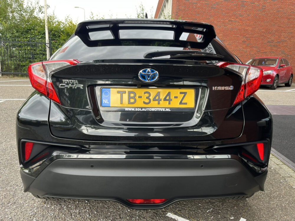 Toyota C-HR 1.8 Hybrid Dynamic // ADAP. CRUISE // CLIMA // DODEHOEK // LED // KEYLESS //