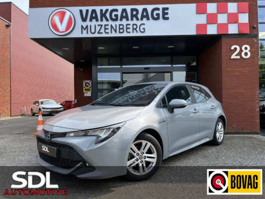 Toyota Corolla 1.8 Hybrid Dynamic // FULL LED // ADAP. CRUISE // NAVI+CARPLAY // CAMERA // STOELVERWARMING //