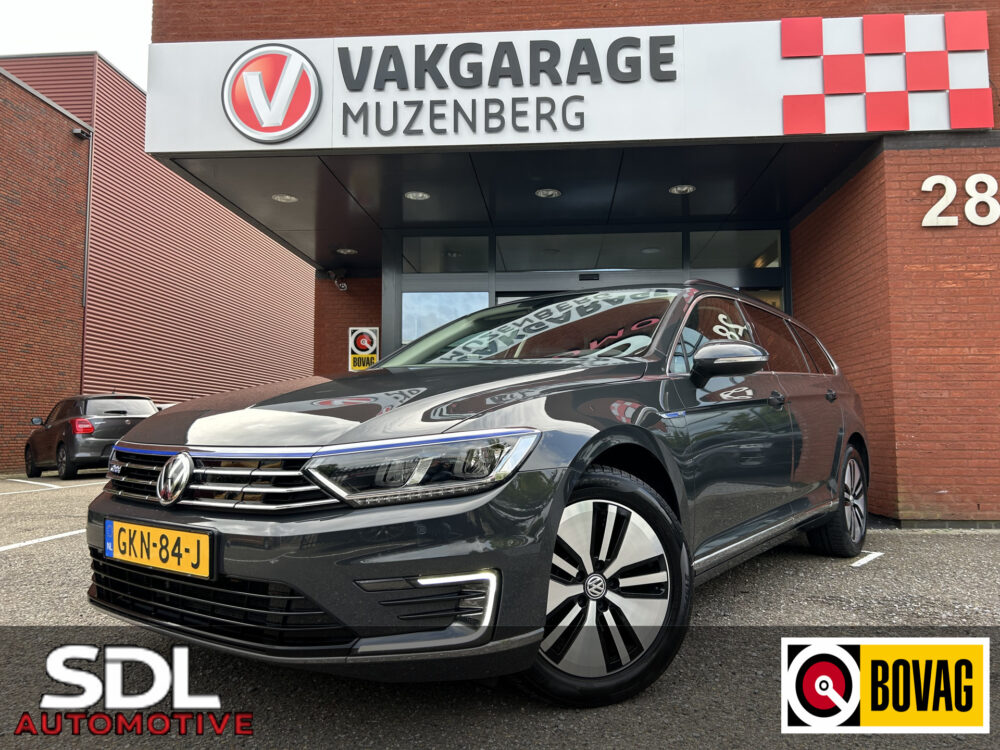 Volkswagen Passat Variant 1.4 TSI GTE // FULL LED // ADAP. CRUISE // CAMERA // ERGO COMFORT STOELEN // CLIMA //