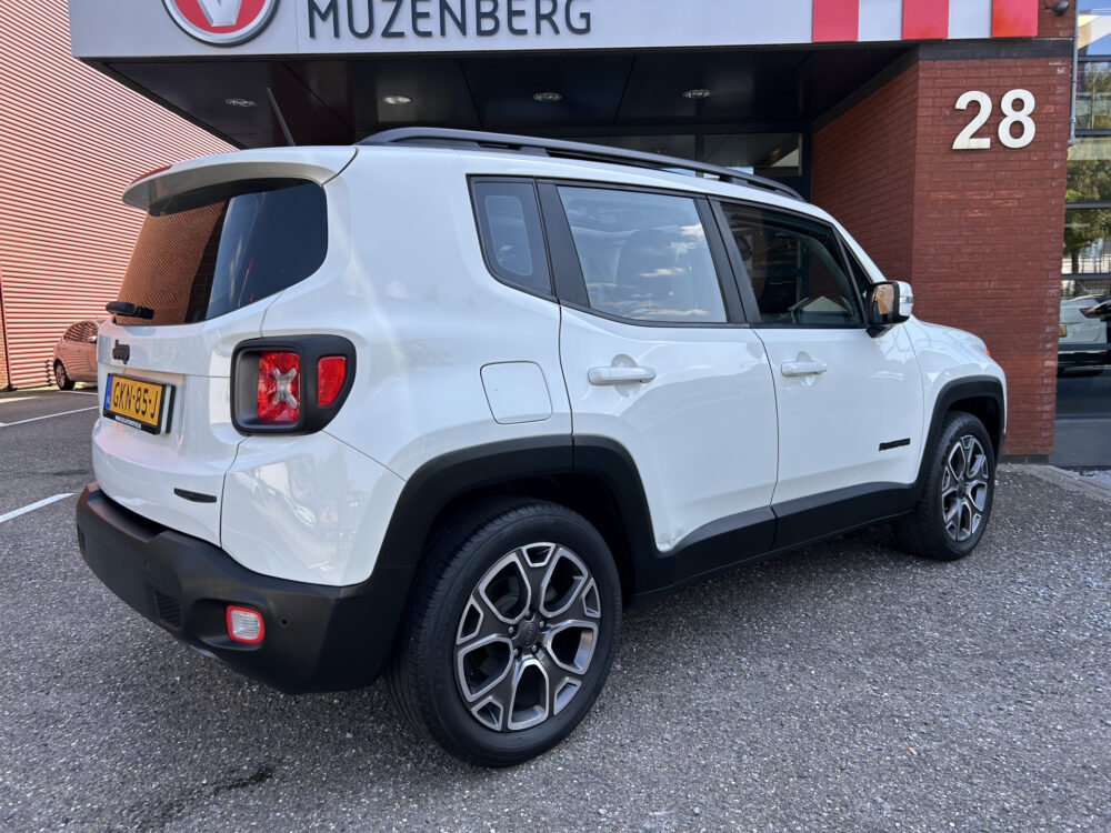 Jeep Renegade 1.4 MultiAir Night Eagle // CLIMA // NAVI // PDC // CRUISE // PANO/SCHUIFKANTELDAK