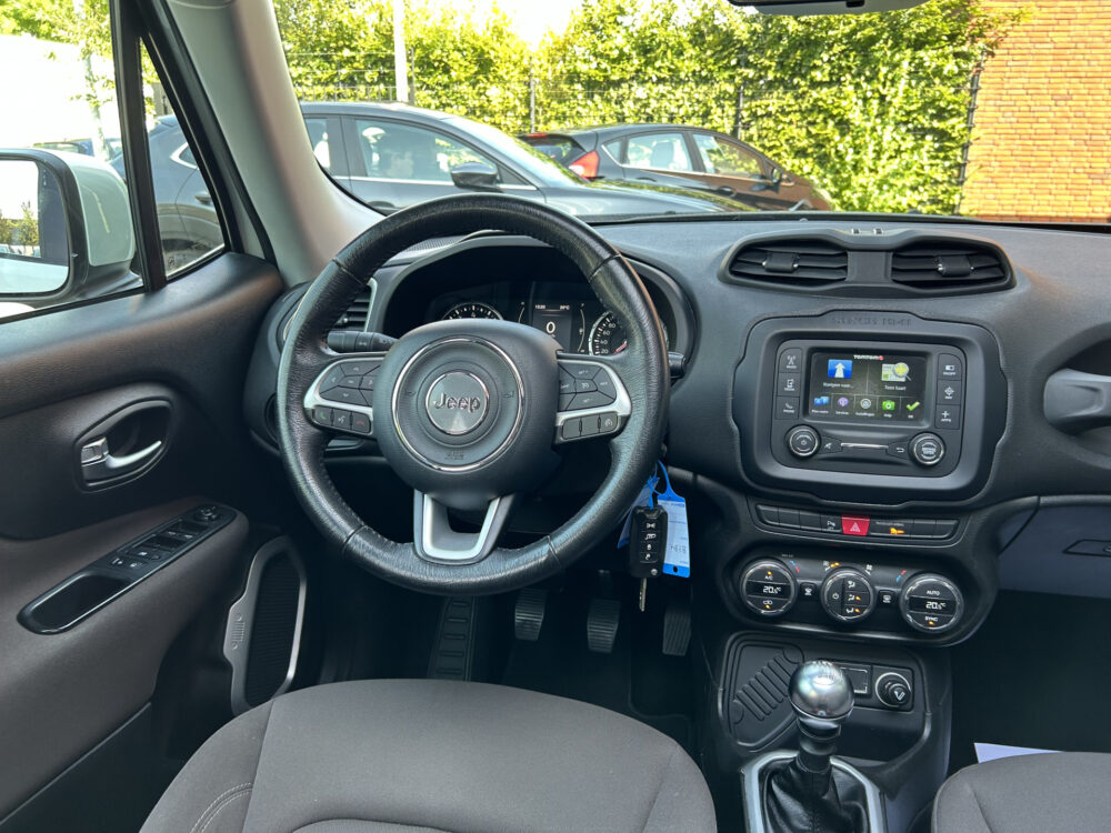 Jeep Renegade 1.4 MultiAir Night Eagle // CLIMA // NAVI // PDC // CRUISE // PANO/SCHUIFKANTELDAK