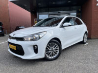 Kia Rio 1.2 DynamicLine // NAVI+CARPLAY // CAMERA+SENSOREN // CLIMA // STUUR+STOELVERWARMING //