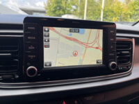 Kia Rio 1.2 DynamicLine // NAVI+CARPLAY // CAMERA+SENSOREN // CLIMA // STUUR+STOELVERWARMING //