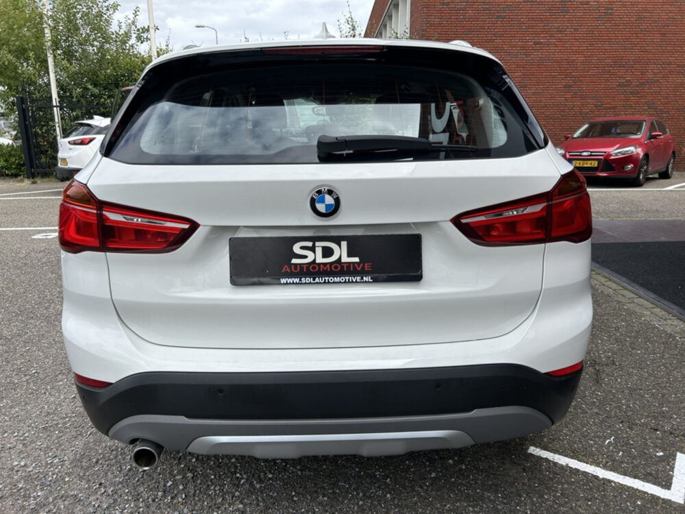 BMW X1 sDrive18i High Executive // FULL LED // PDC // NAVI // DAB // ELEK. KOFFERKLEP