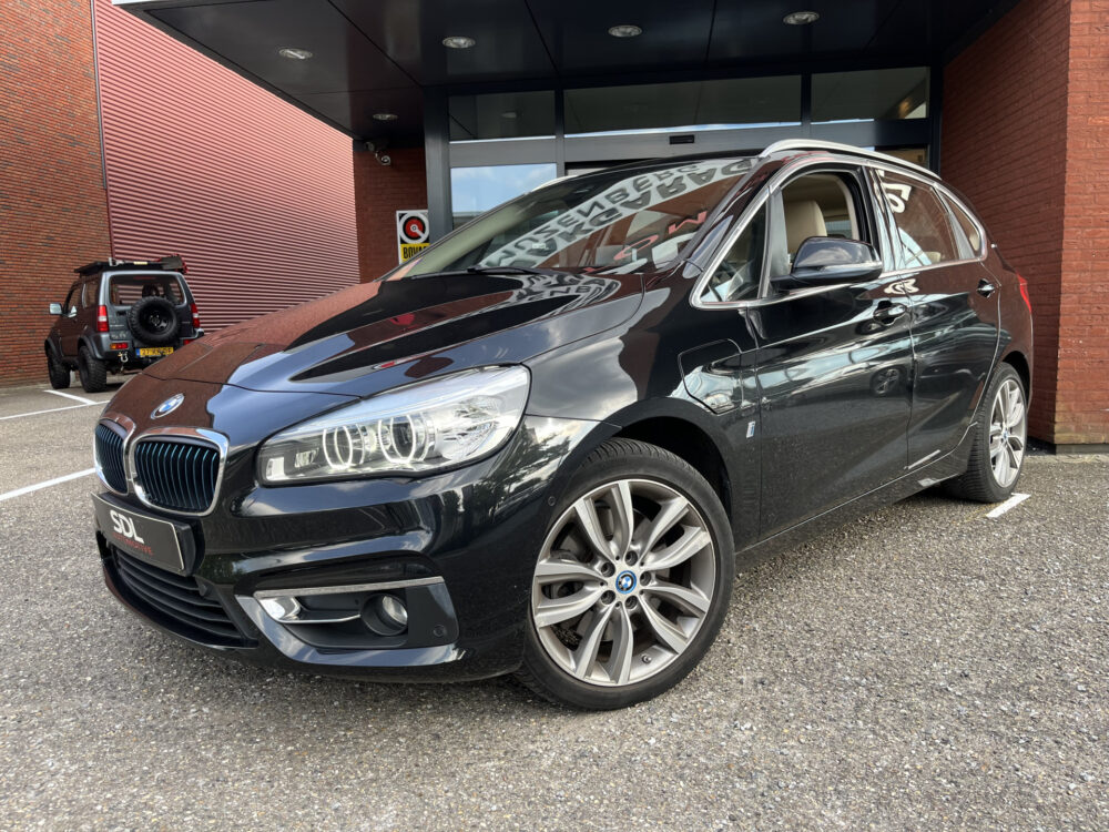 BMW 2 Serie Active Tourer 225xe iPerformance High Executive // FULL LED // ELEK. STOELEN+GEHEUGEN // LEDER // HEAD-UP DISPLAY // ELEK. KLEP 