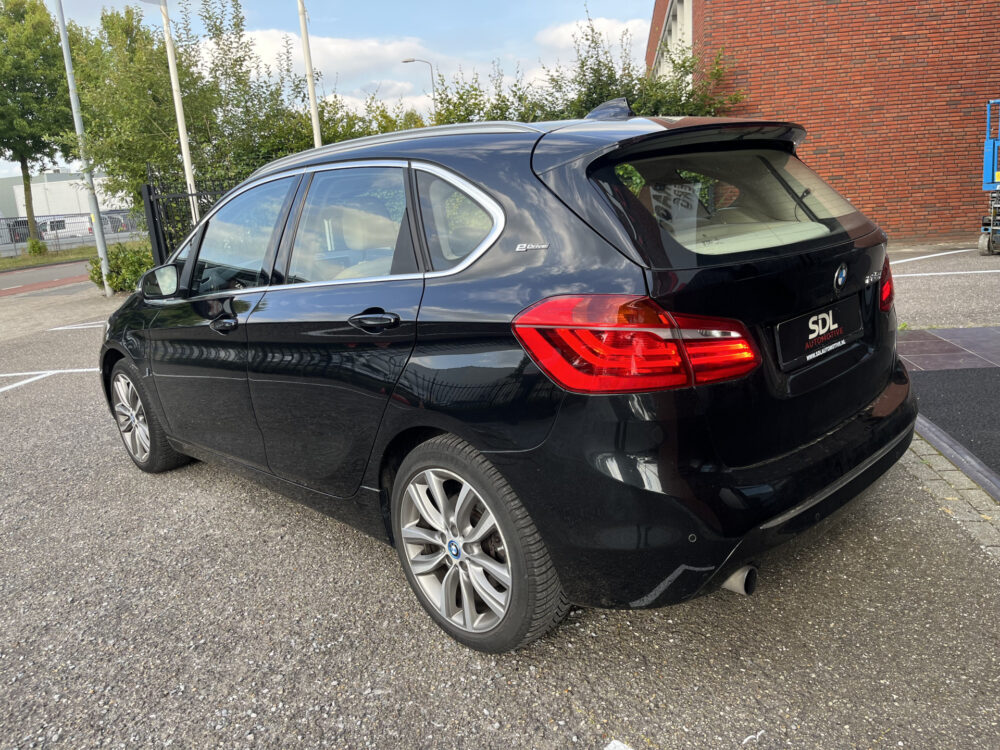 BMW 2 Serie Active Tourer 225xe iPerformance High Executive // FULL LED // ELEK. STOELEN+GEHEUGEN // LEDER // HEAD-UP DISPLAY // ELEK. KLEP 