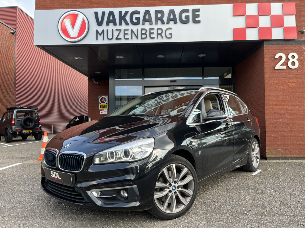 BMW 2 Serie Active Tourer 225xe iPerformance High Executive // FULL LED // ELEK. STOELEN+GEHEUGEN // LEDER // HEAD-UP DISPLAY // ELEK. KLEP 