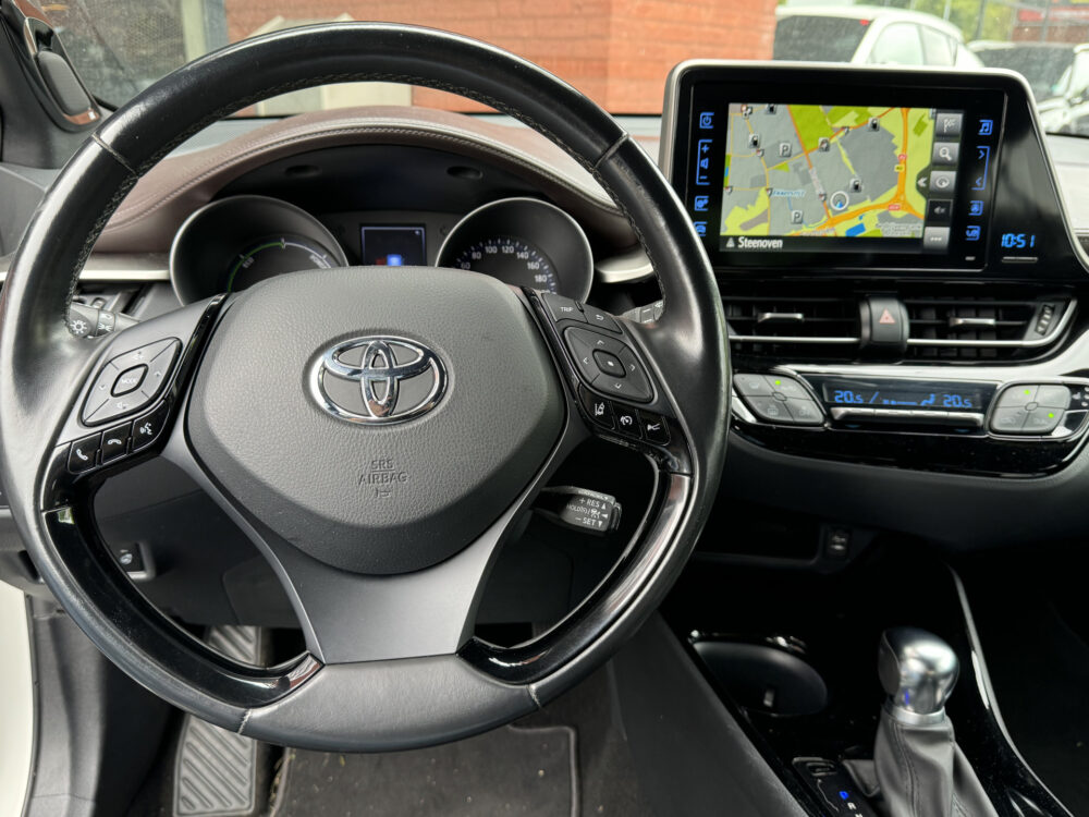 Toyota C-HR 1.8 Hybrid Executive // JBL PREMIUM AUDIO // NAVI // CLIMA // ADAPTIVE CRUISE // DODENNHOEK SENSOR