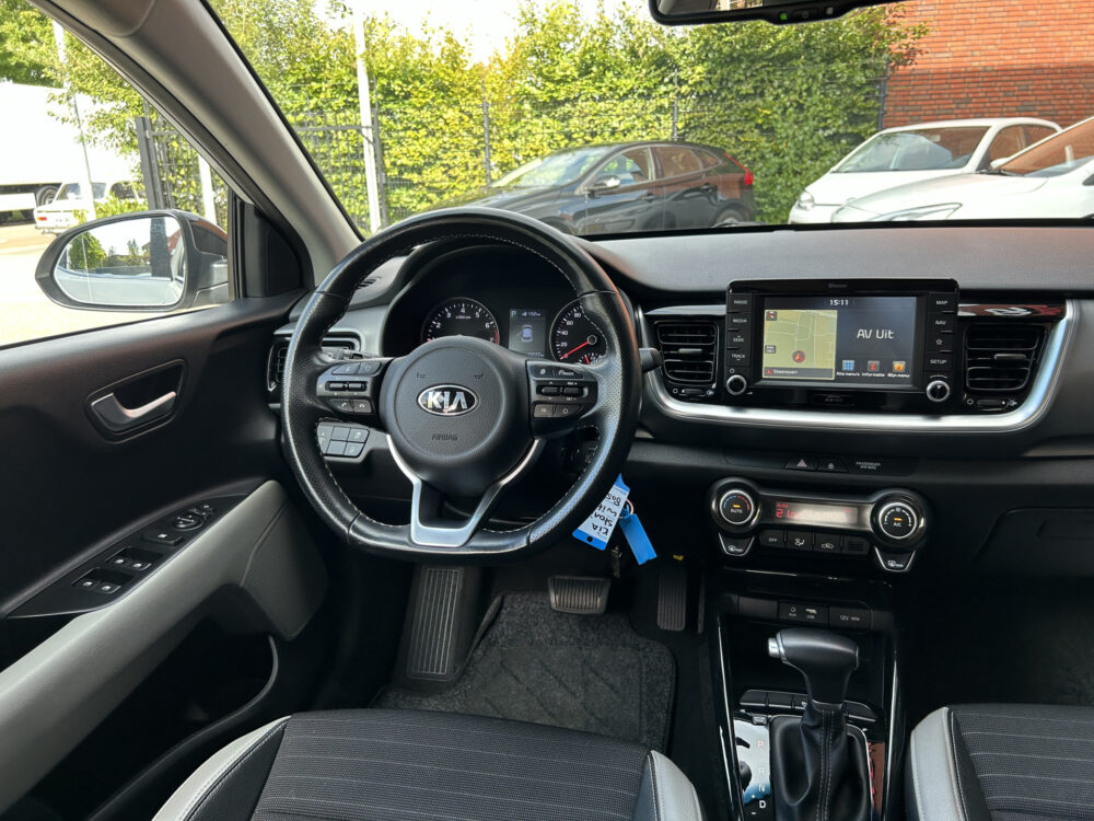 Kia Stonic 1.0 T-GDi DynamicLine // NAVI // CAMERA // CLIMA // APPLE CARPLAY/ANDROID AUTO!!