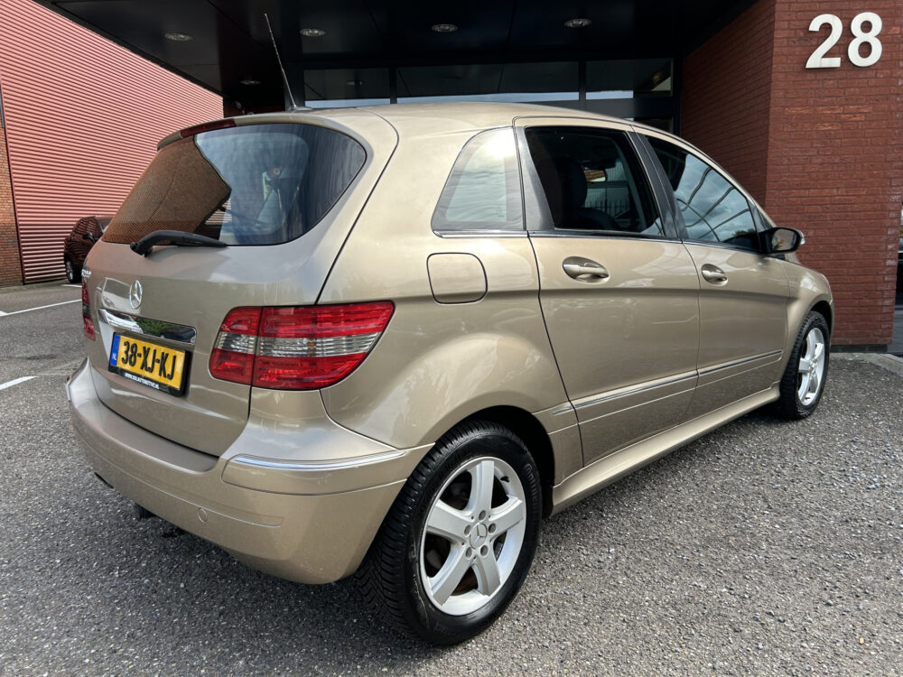 Mercedes-Benz B-Klasse 200 // AUTOMAAT!! // TREKHAAK // AIRCO // HOGE INSTAP // LM VELGEN