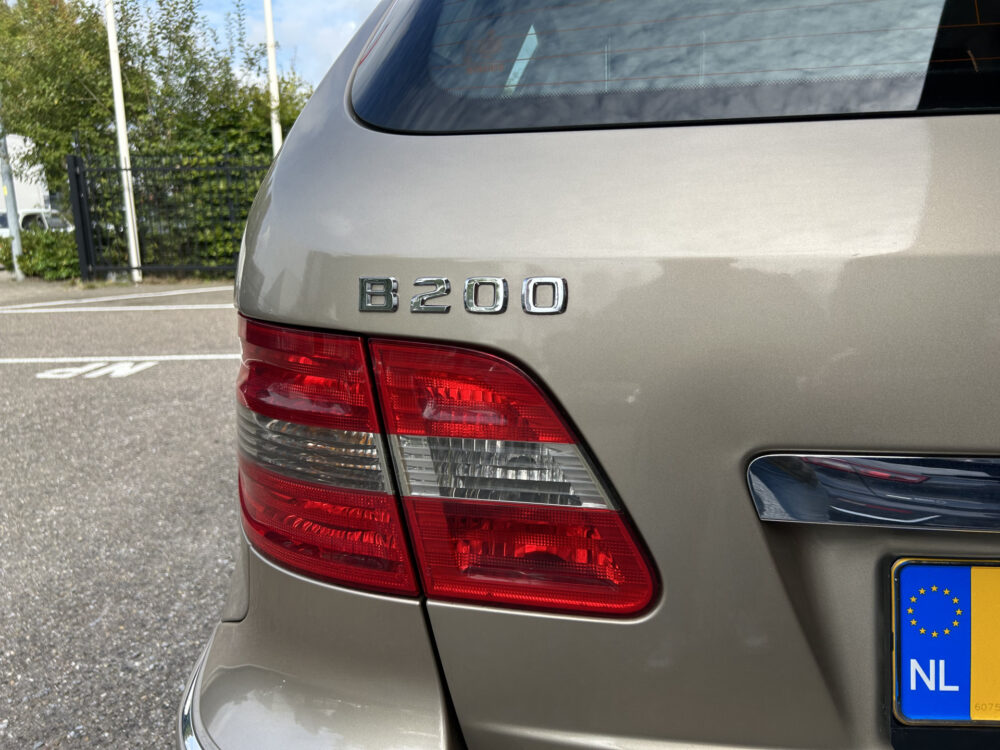 Mercedes-Benz B-Klasse 200 // AUTOMAAT!! // TREKHAAK // AIRCO // HOGE INSTAP // LM VELGEN