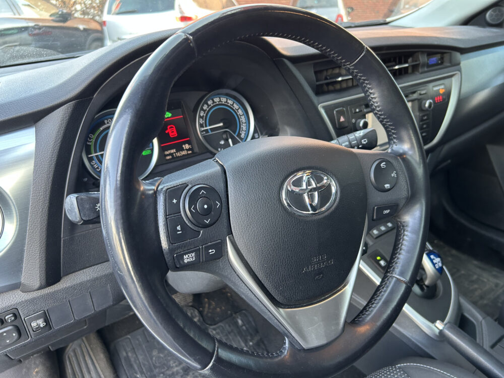 Toyota Auris Touring Sports