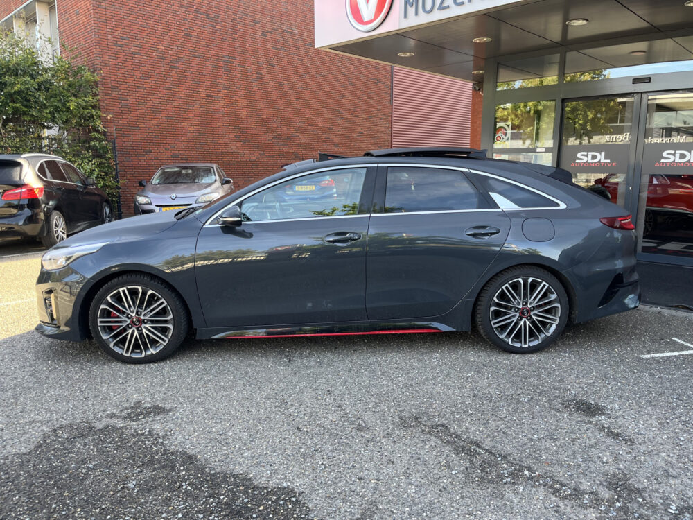 Kia ProCeed