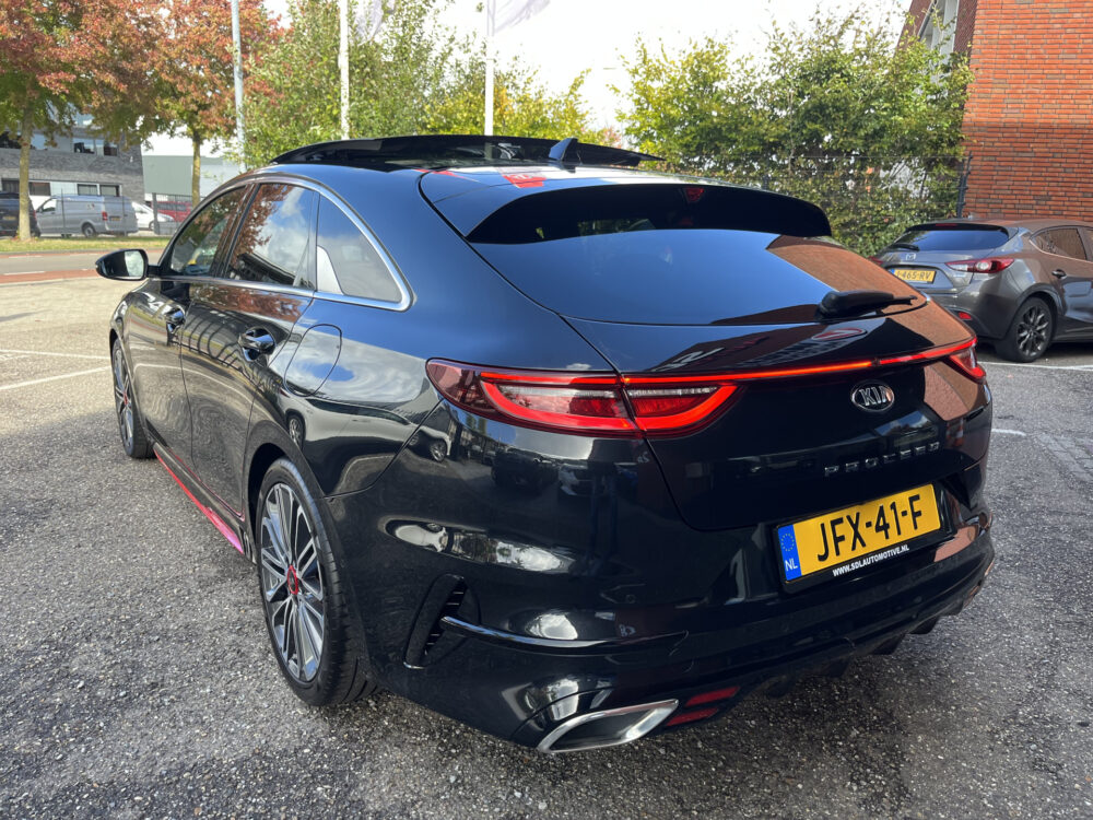 Kia ProCeed