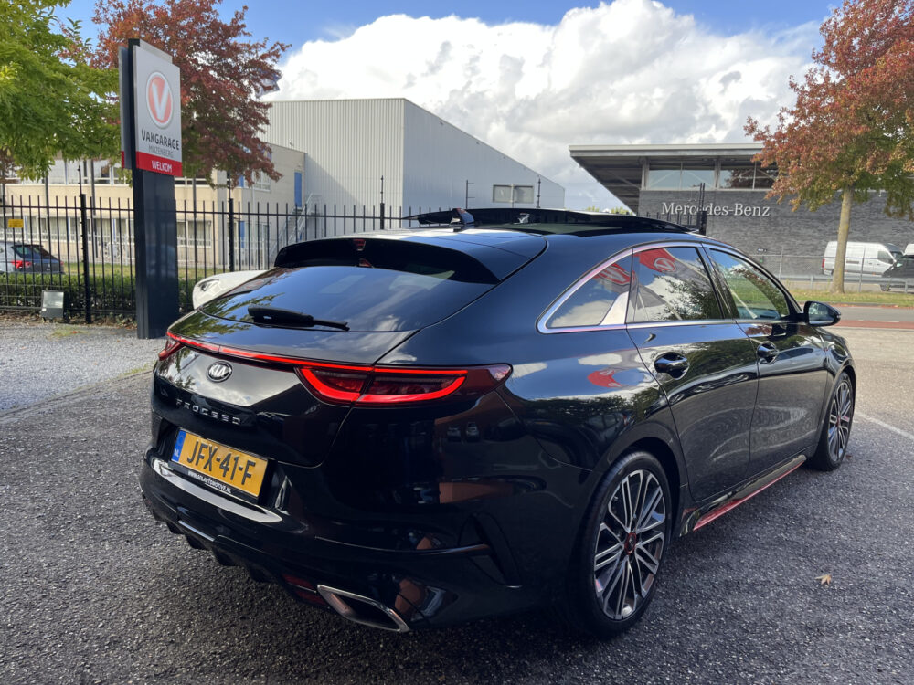 Kia ProCeed