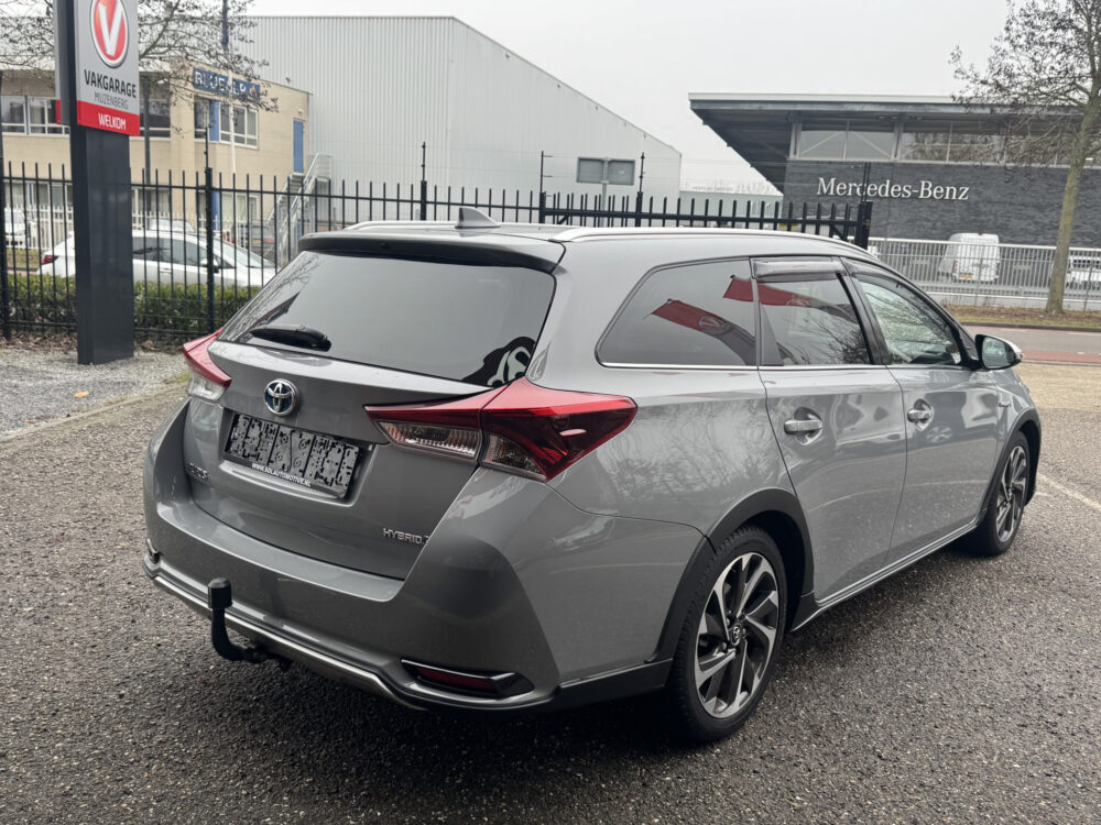 Toyota Auris Touring Sports