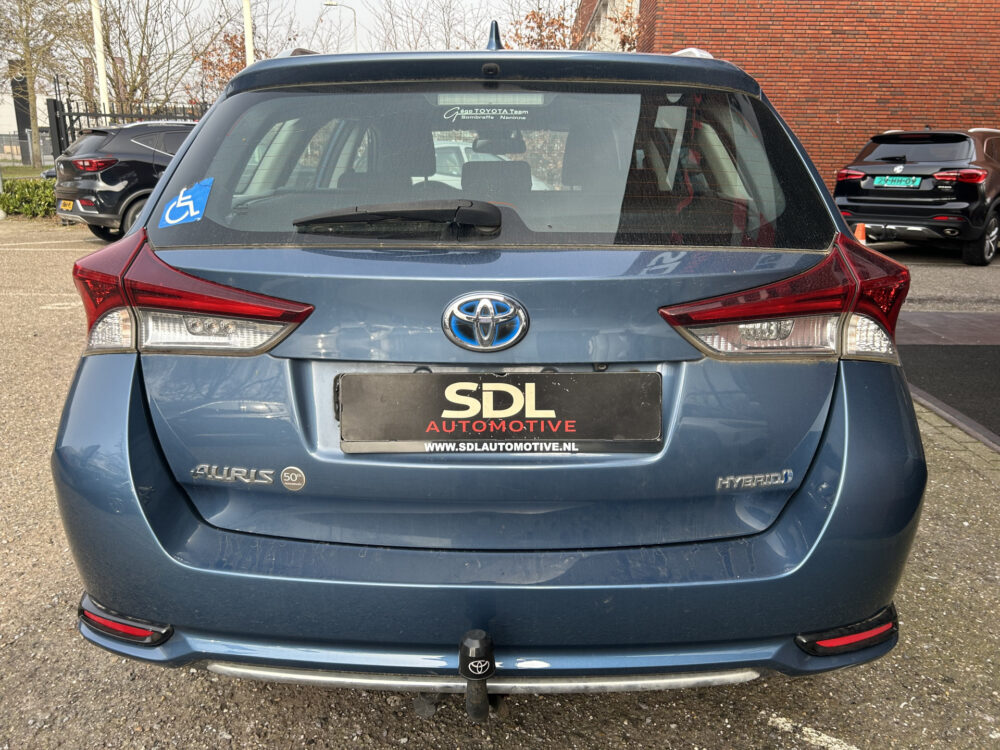 Toyota Auris Touring Sports