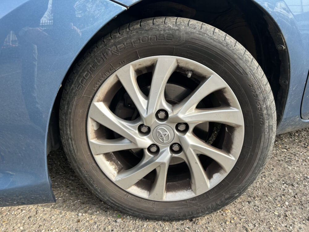 Toyota Auris Touring Sports