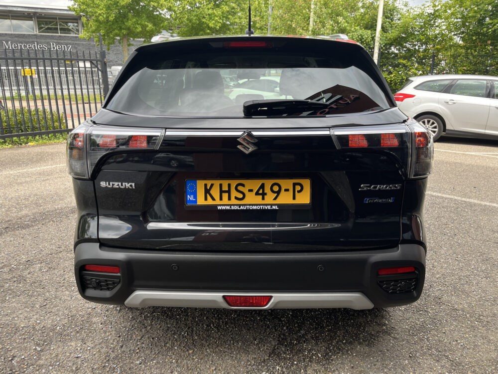 Suzuki S-Cross