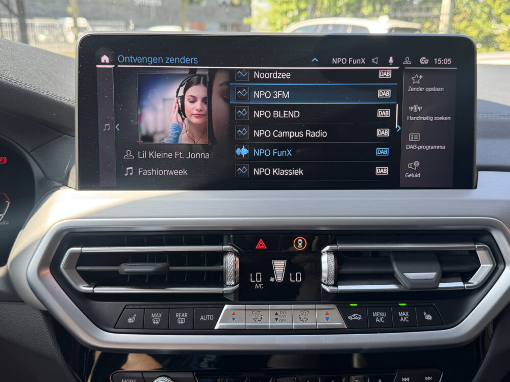 BMW iX3