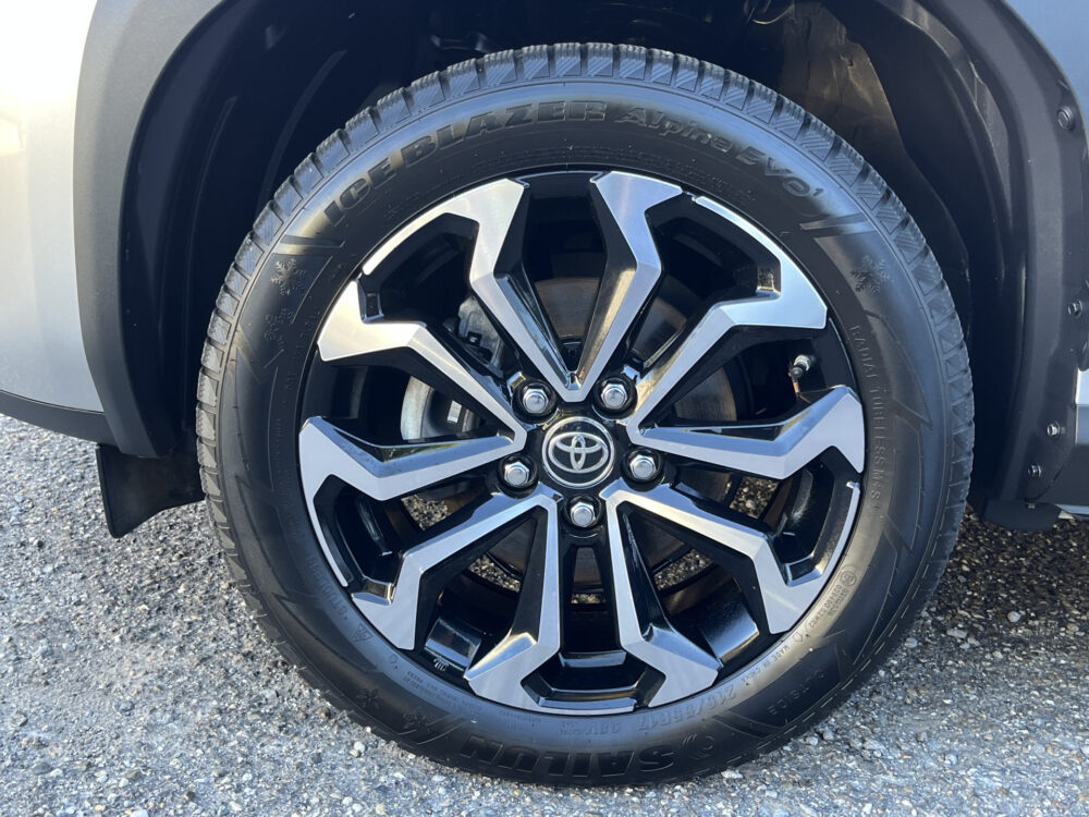 55357587-toyota-yaris-cross-2025