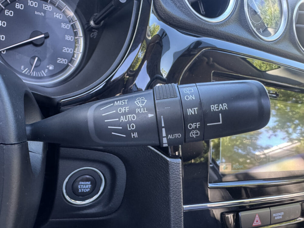 55503155-suzuki-vitara-2015