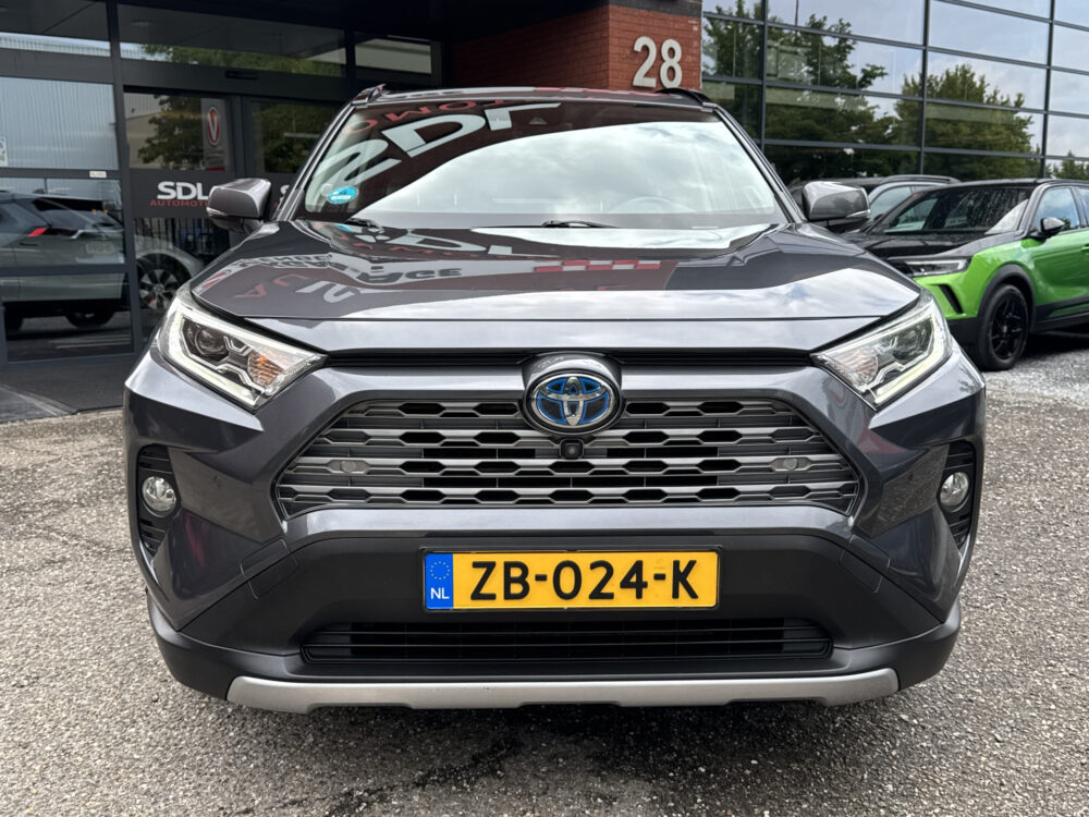55921450-toyota-rav4-2019