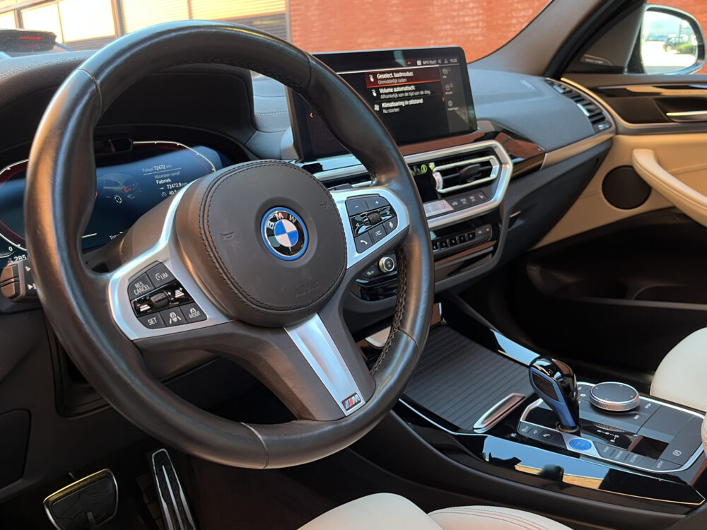 55949818-bmw-ix3-2022