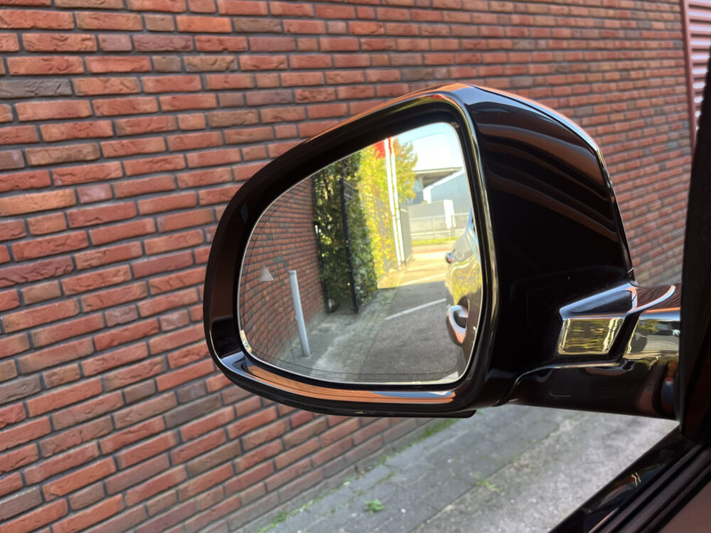 55949818-bmw-ix3-2022