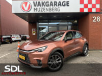 56257844-lexus-lbx-2025
