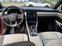 56257844-lexus-lbx-2025