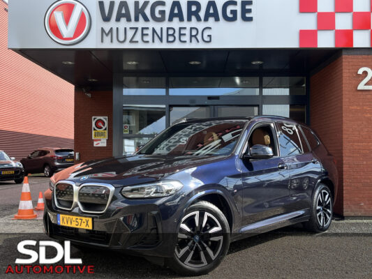 56280118-bmw-ix3-2022