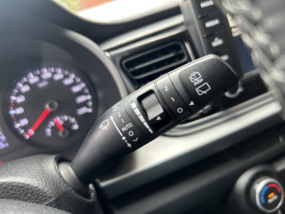 56297841-kia-rio-2017
