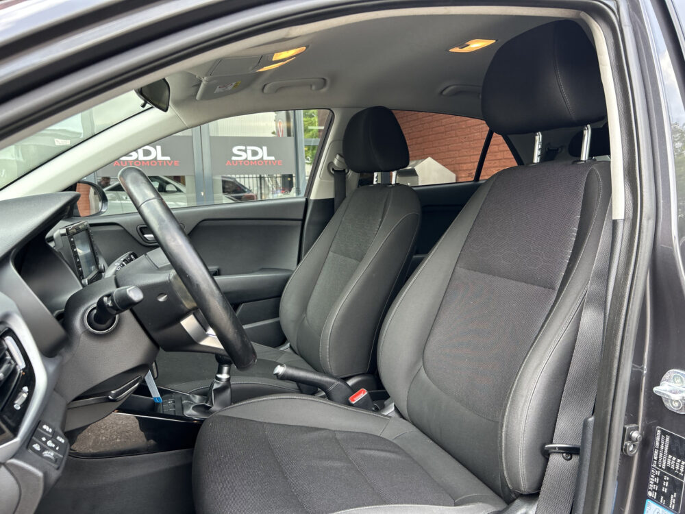 56297841-kia-rio-2017