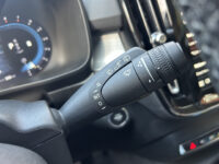 56426563-volvo-xc40-2022