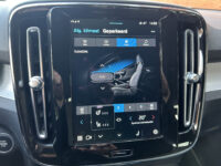 56426563-volvo-xc40-2022