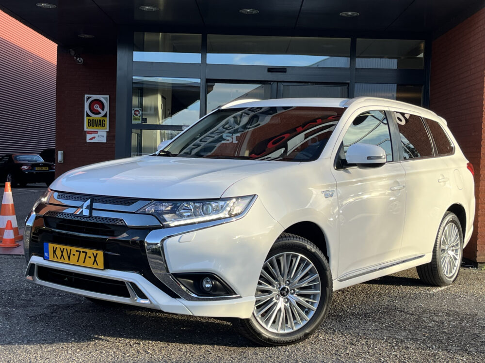 56660255-mitsubishi-outlander-2020