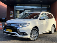 56660255-mitsubishi-outlander-2020