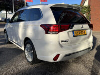 56660255-mitsubishi-outlander-2020