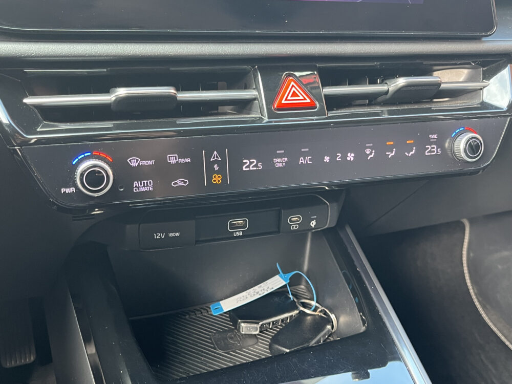 56686694-kia-e-niro-2022